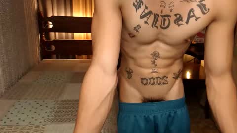 justine_hunk online show from January 3, 6:57 pm