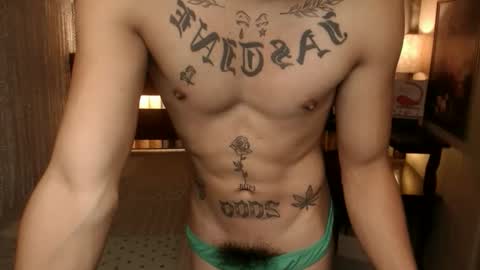 justine_hunk online show from September 26, 1:08 pm