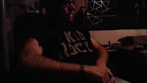 justinmoore1987 online show from April 19, 10:38 am