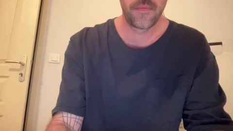 justmeandyou00 online show from December 17, 5:08 pm