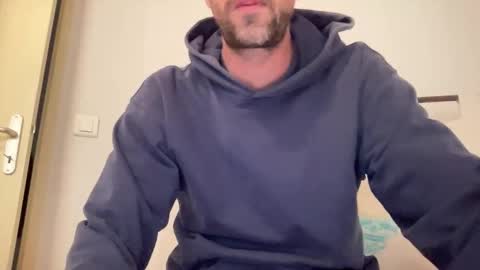 justmeandyou00 online show from December 1, 1:31 pm