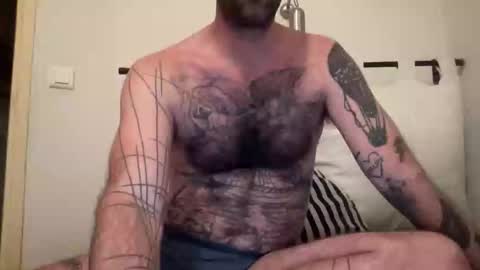 justmeandyou00 online show from March 8, 6:23 pm