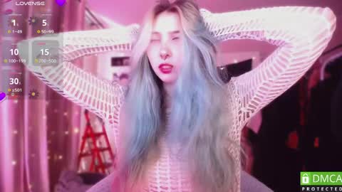 justmeowgirl online show from May 8, 5:13 am