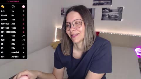 Julie online show from May 1, 3:55 am