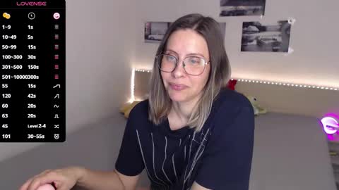 Julie online show from May 13, 4:05 pm