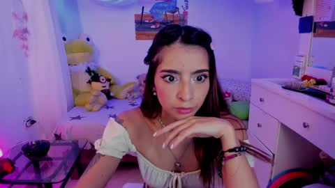Snapshot of justmia_ chatting on February 9, 7:37 am Mia online show from February 9, 7:37 am