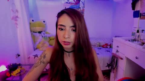 Snapshot of justmia_ chatting on February 6, 6:18 am Mia online show from February 6, 6:18 am