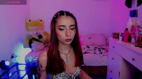 Snapshot of justmia_ chatting on January 7, 9:07 am Mia online show from January 7, 9:07 am