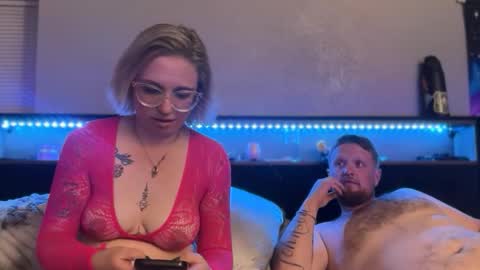 justthejohnsons online show from March 25, 7:48 am