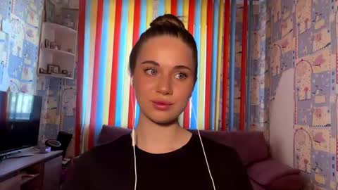 Melissa online show from June 10, 6:23 am