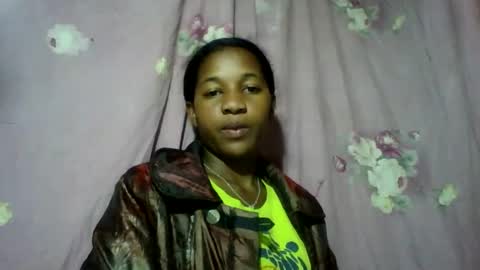 juvanie98 online show from March 11, 12:13 am