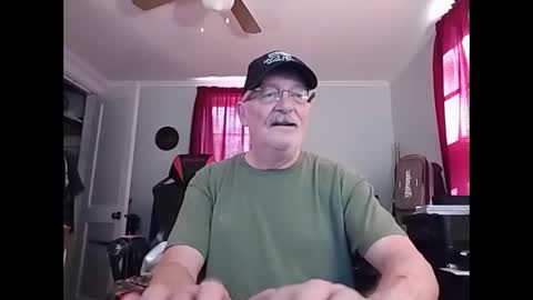 kabriggs136 online show from November 4, 8:10 pm