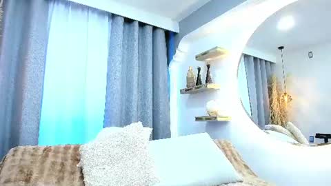 Antonella online show from August 3, 9:00 am