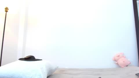 ChloeIndependient model online show from May 4, 10:49 pm
