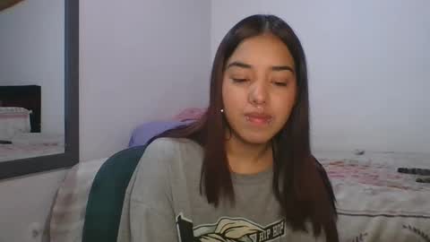 KAHELIINDEPENDENT MODEL online show from February 27, 6:53 pm