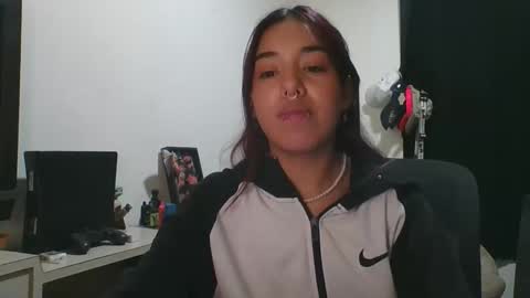 KAHELIINDEPENDENT MODEL online show from October 23, 10:32 pm