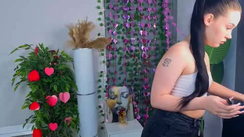 Bonnie online show from February 18, 6:46 am