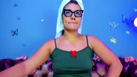 kaira_mosse_ online show from July 1, 11:41 am