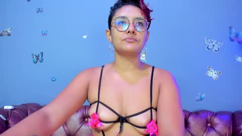 kaira_mosse_ online show from June 23, 11:06 am