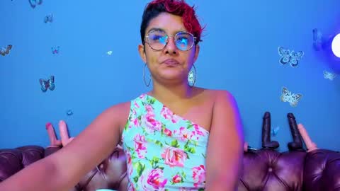kaira_mosse_ online show from May 1, 11:04 am
