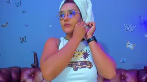kaira_mosse_ online show from April 29, 11:59 am