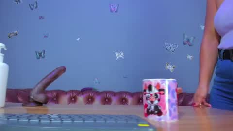 kaira_mosse_ online show from July 28, 2:13 pm