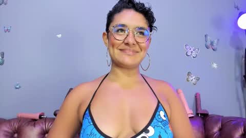 Snapshot of kaira_mosse_ chatting on October 16, 1:44 pm kaira_mosse_ online show from October 16, 1:44 pm