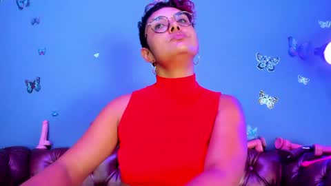 kaira_mosse_ online show from July 3, 11:59 am