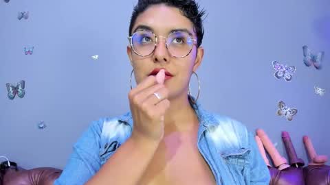 Snapshot of kaira_mosse_ chatting on October 18, 1:48 pm kaira_mosse_ online show from October 18, 1:48 pm