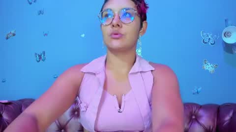 kaira_mosse_ online show from July 30, 11:55 am