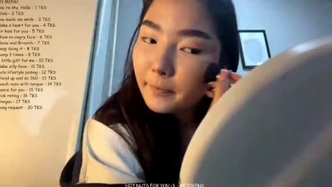 Sakura online show from May 4, 3:18 pm