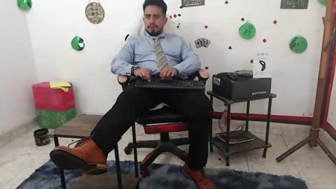 Kaleth online show from June 26, 3:39 pm