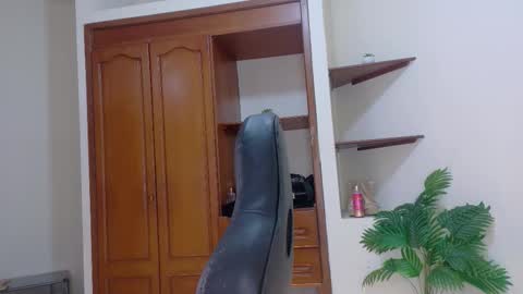 AndreaLactating online show from March 1, 2:16 am