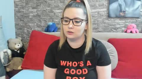 kalindahot online show from May 1, 8:58 pm