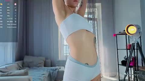 Amelia online show from July 22, 4:14 am