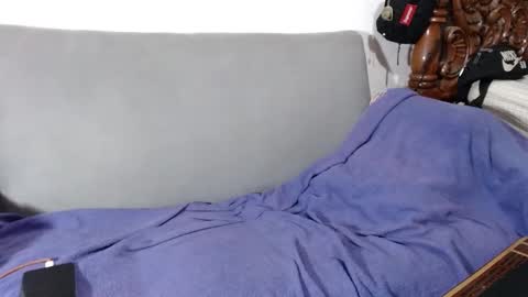 Snapshot of kamenov00 chatting on February 9, 2:17 am kamenov00 online show from February 9, 2:17 am