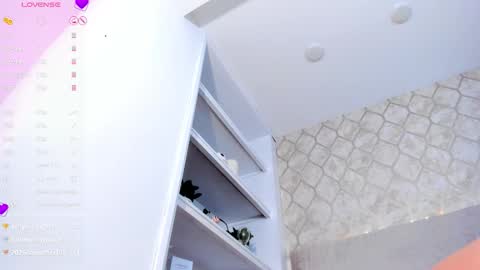 Kamila Betancourt online show from January 10, 3:28 pm