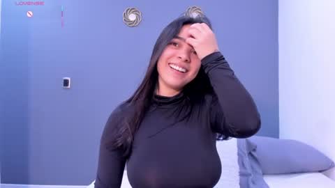 Kamila Betancourt online show from June 18, 12:43 pm