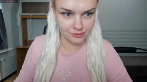 Camila online show from November 27, 9:50 am