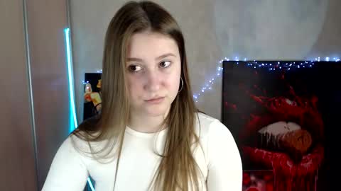 kamilla_love_ online show from May 2, 12:22 pm
