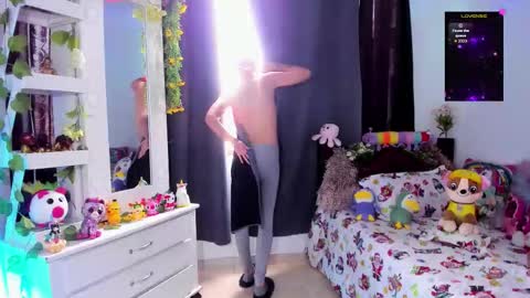 hello  Im Danni online show from December 19, 3:07 pm