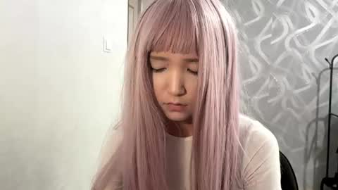 Lily online show from June 22, 9:06 am