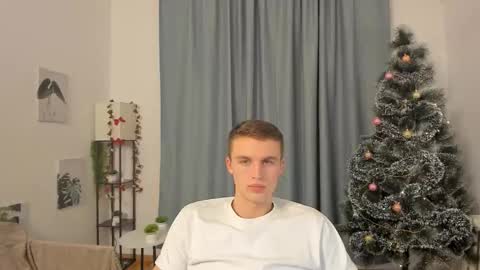 kanvalkyrie online show from December 19, 8:59 pm