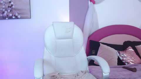 kaoryy_1 online show from May 12, 11:30 am