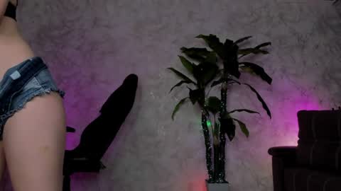 Emma online show from June 16, 1:20 am