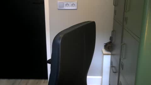 Robbie online show from December 7, 2:19 pm