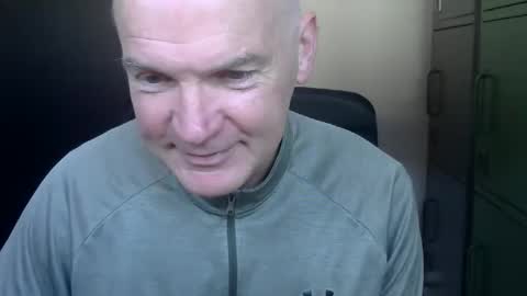 Robbie online show from March 1, 9:13 am