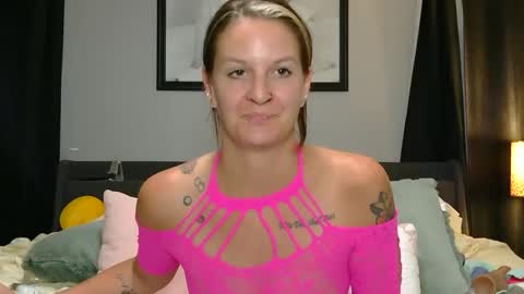 Karalynnbaby49 online show from June 4, 3:23 am