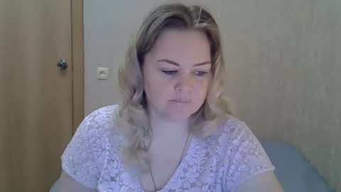 karennelsonx online show from July 25, 10:35 am