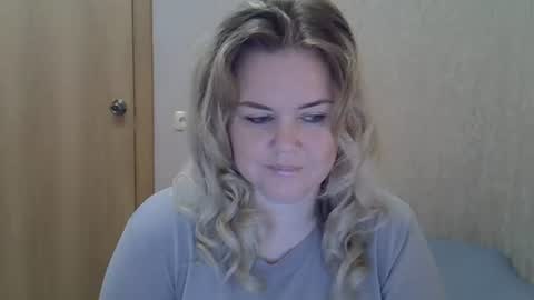 karennelsonx online show from July 11, 11:46 am